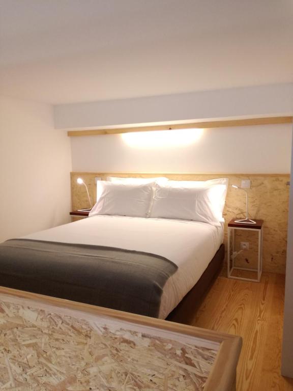 DL 205 room 4