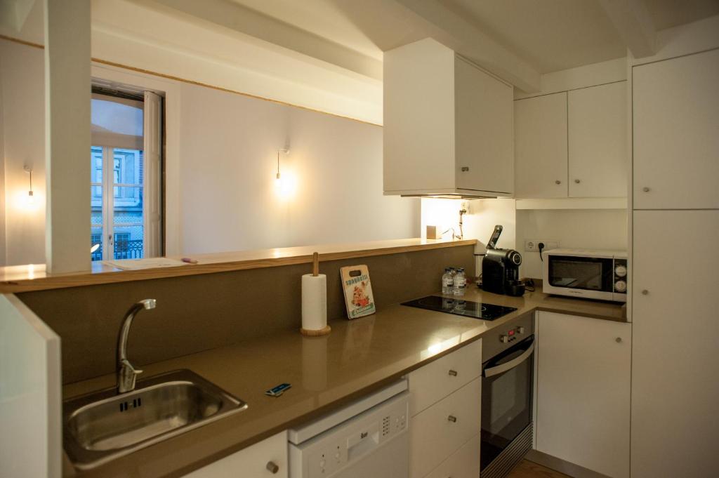 DL 205 room 6